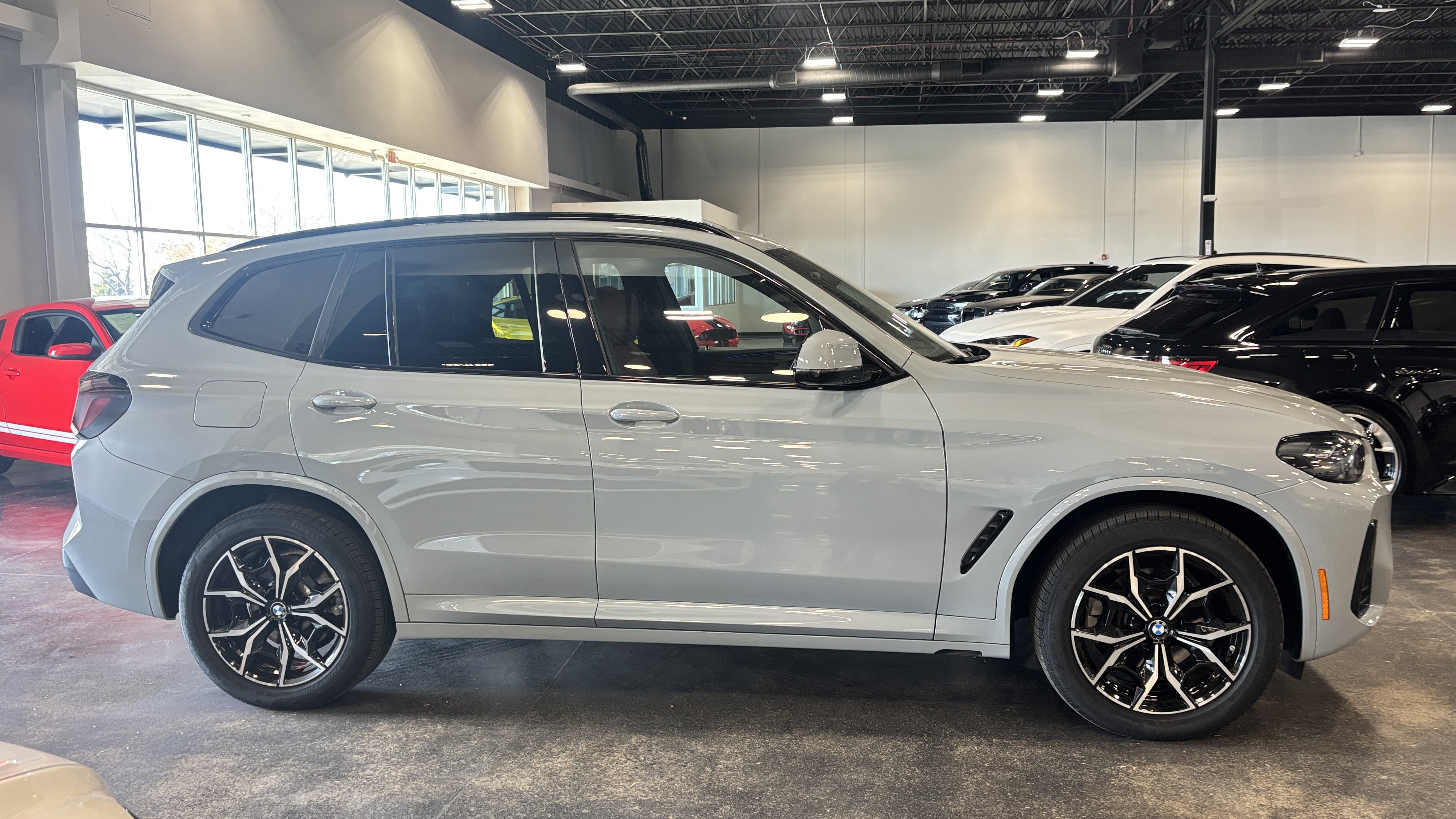 Used 2023 BMW X3 xDrive30i w/ M Sport Package AWD/4WD image 2