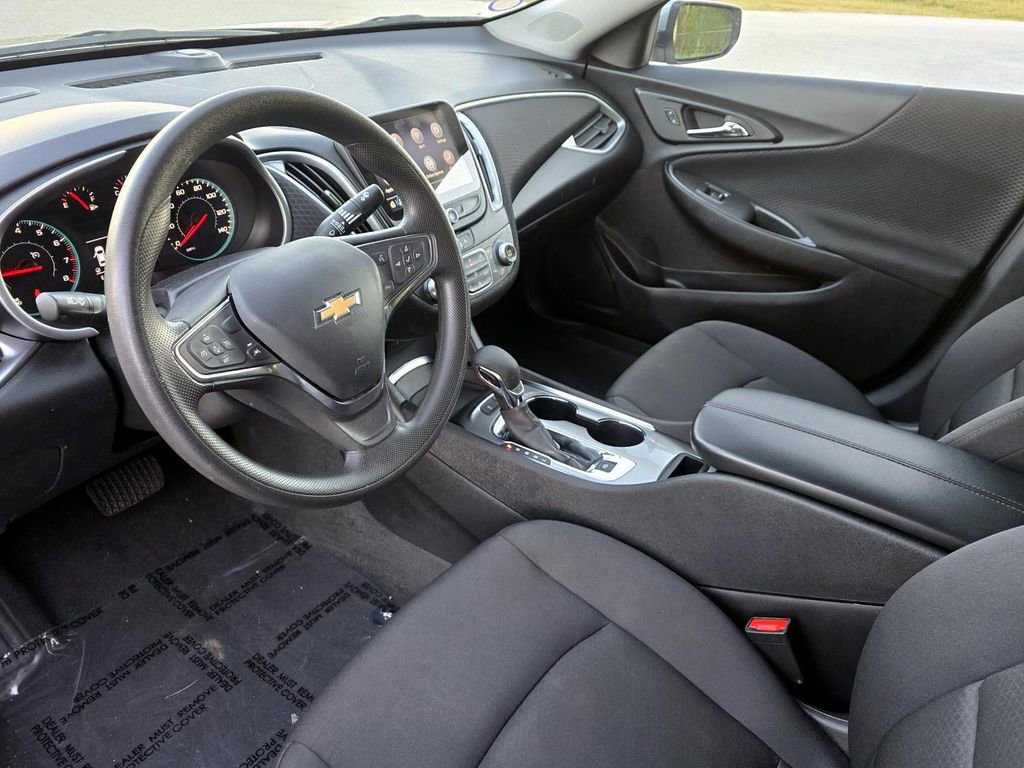Used 2024 Chevrolet Malibu LT FWD image 29