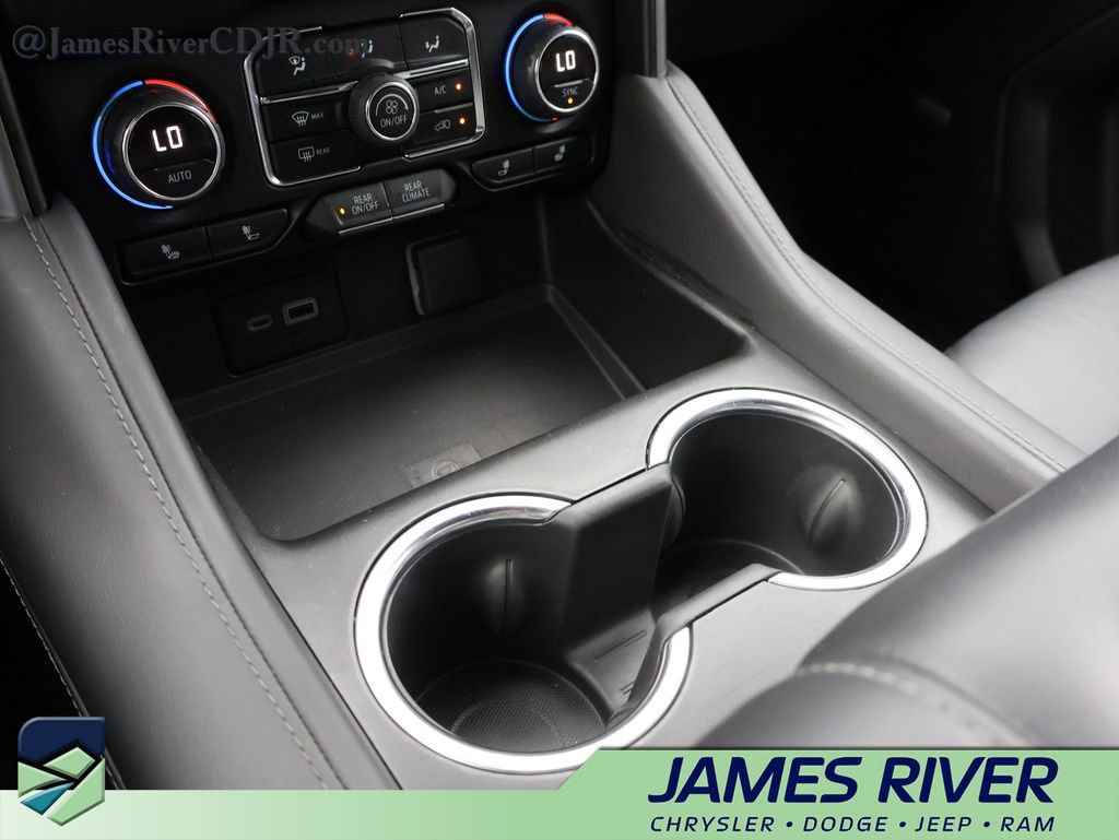 Used 2024 Chevrolet Suburban LT image 40