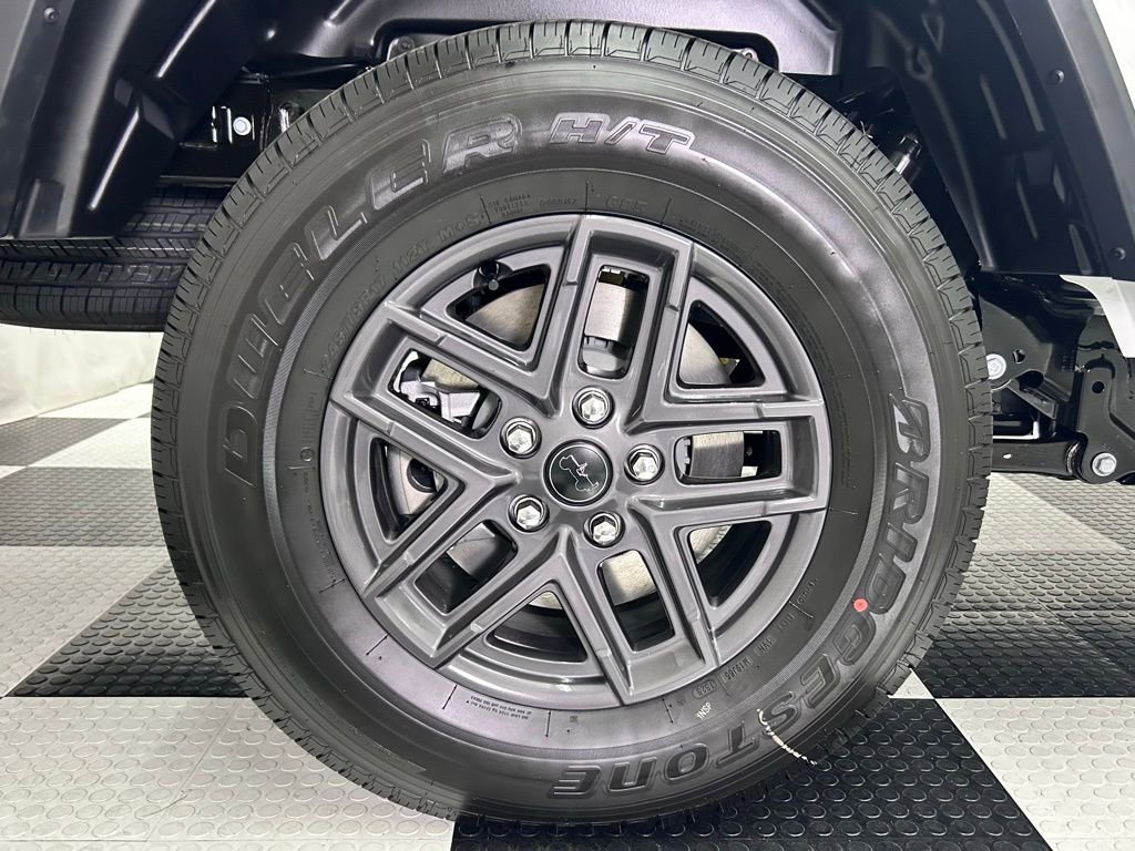 New 2025 Jeep Gladiator Sport image 9