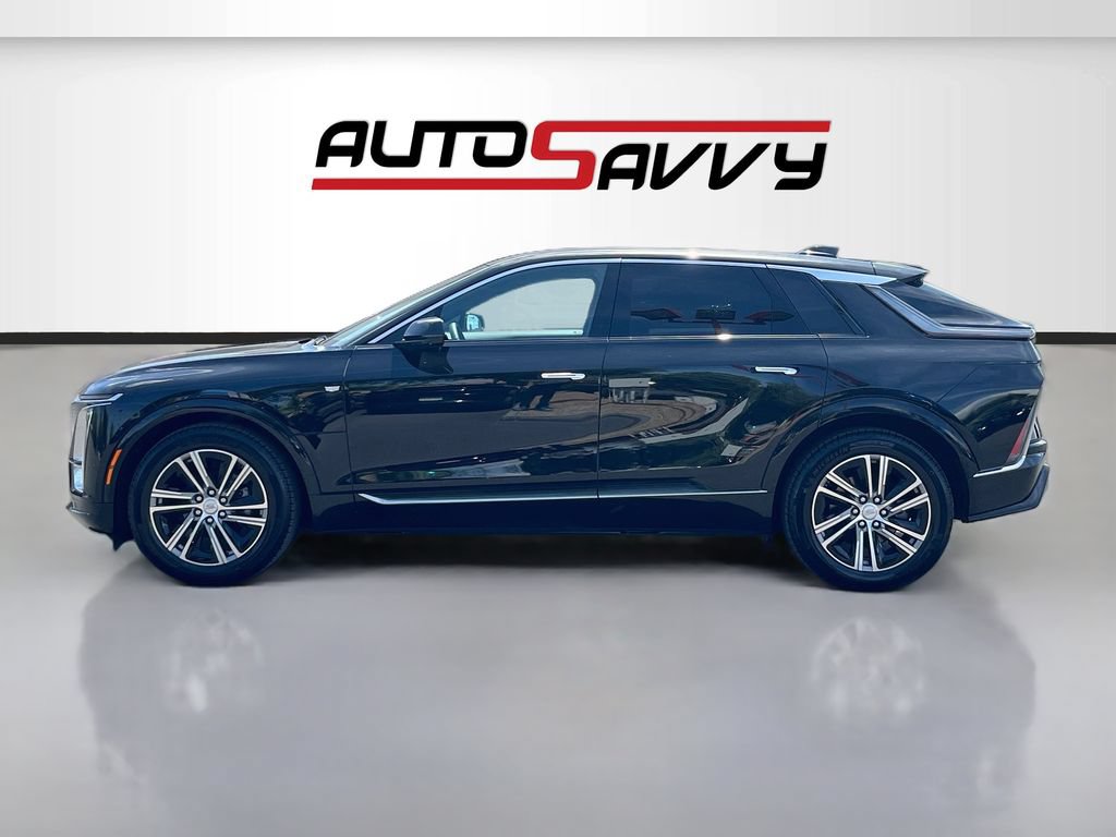 Used 2025 Cadillac Lyriq Luxury AWD/4WD image 4