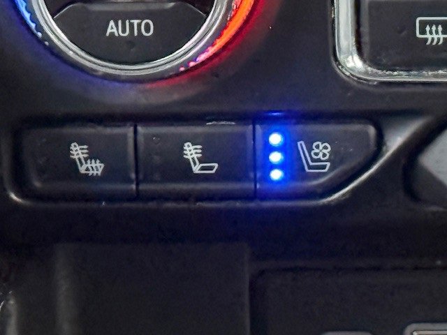 Used 2021 GMC Yukon XL SLT image 23