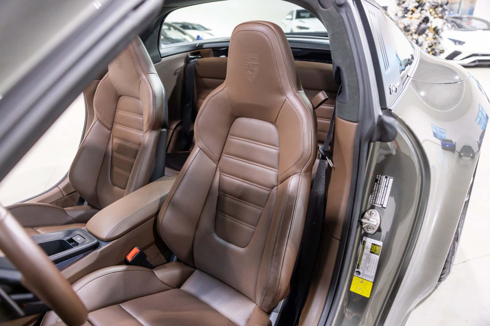 Used 2023 Porsche 911 Targa 4 GTS image 39