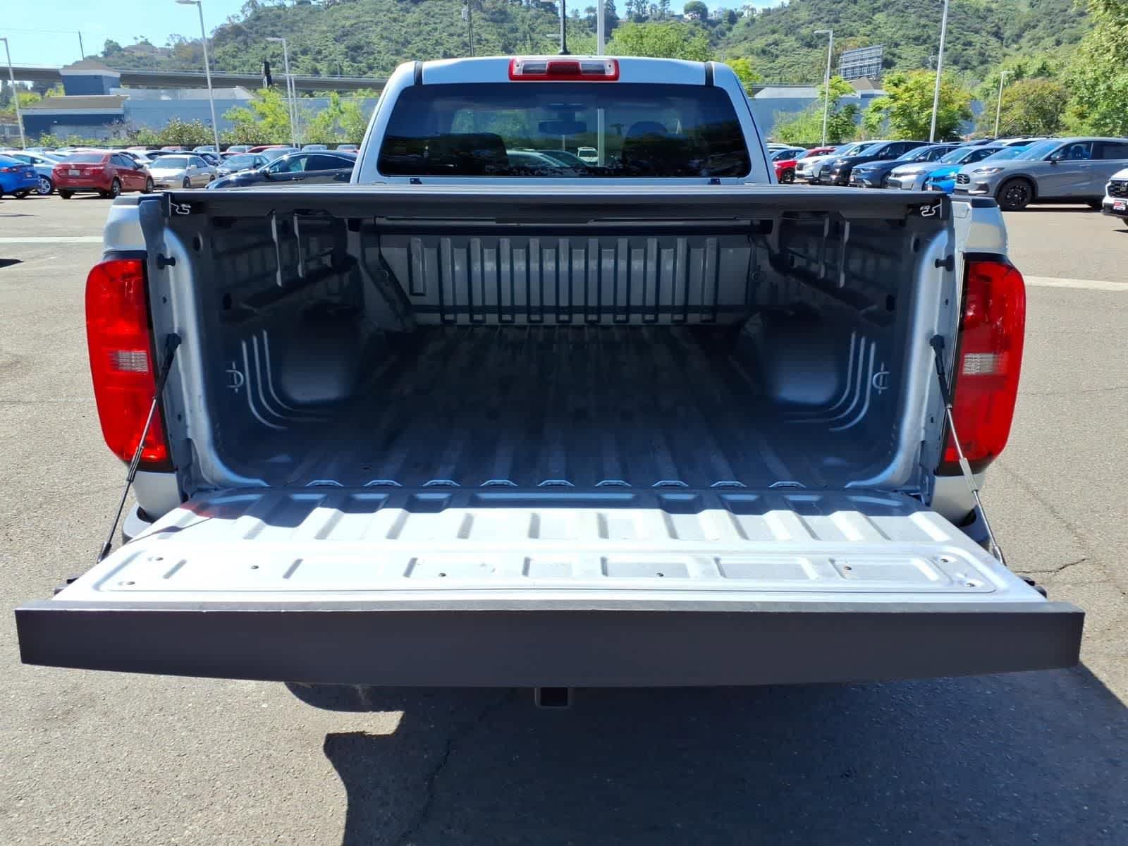 Used 2020 Chevrolet Colorado W/T w/ WT Convenience Package RWD image 6