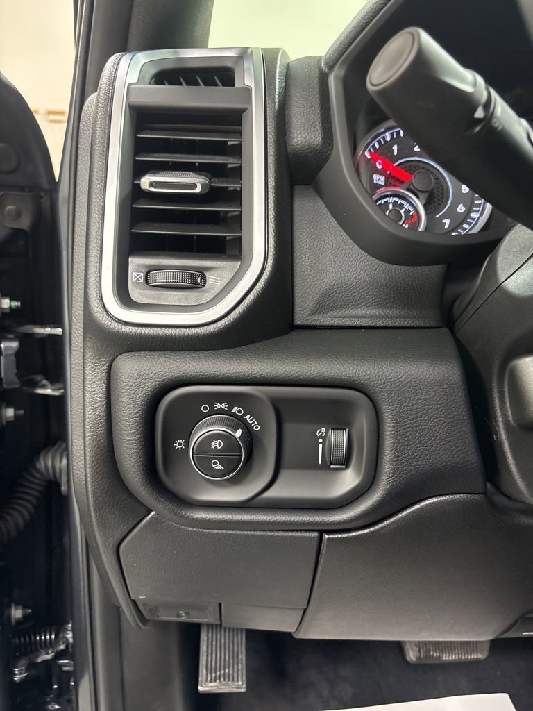 New 2026 RAM 2500 Big Horn AWD/4WD image 11