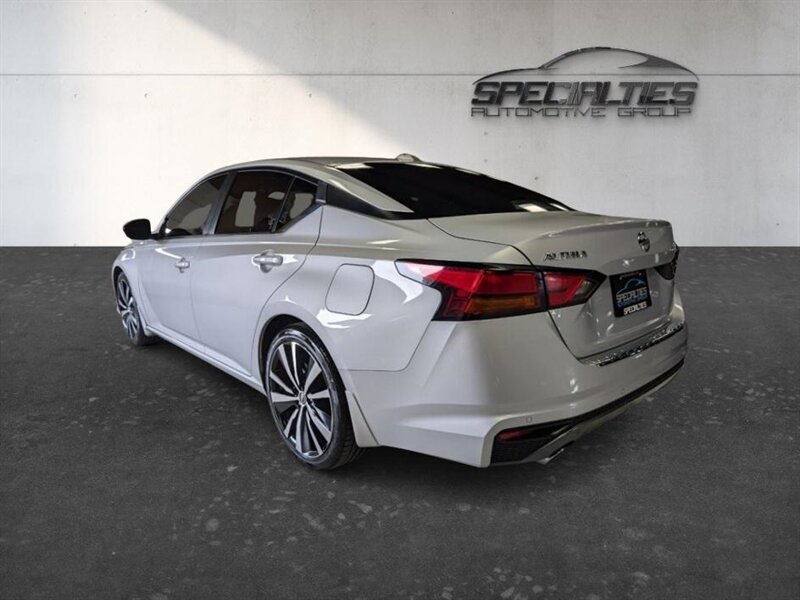 Used 2021 Nissan Altima 2.5 SR w/ SR Premium Package FWD image 8