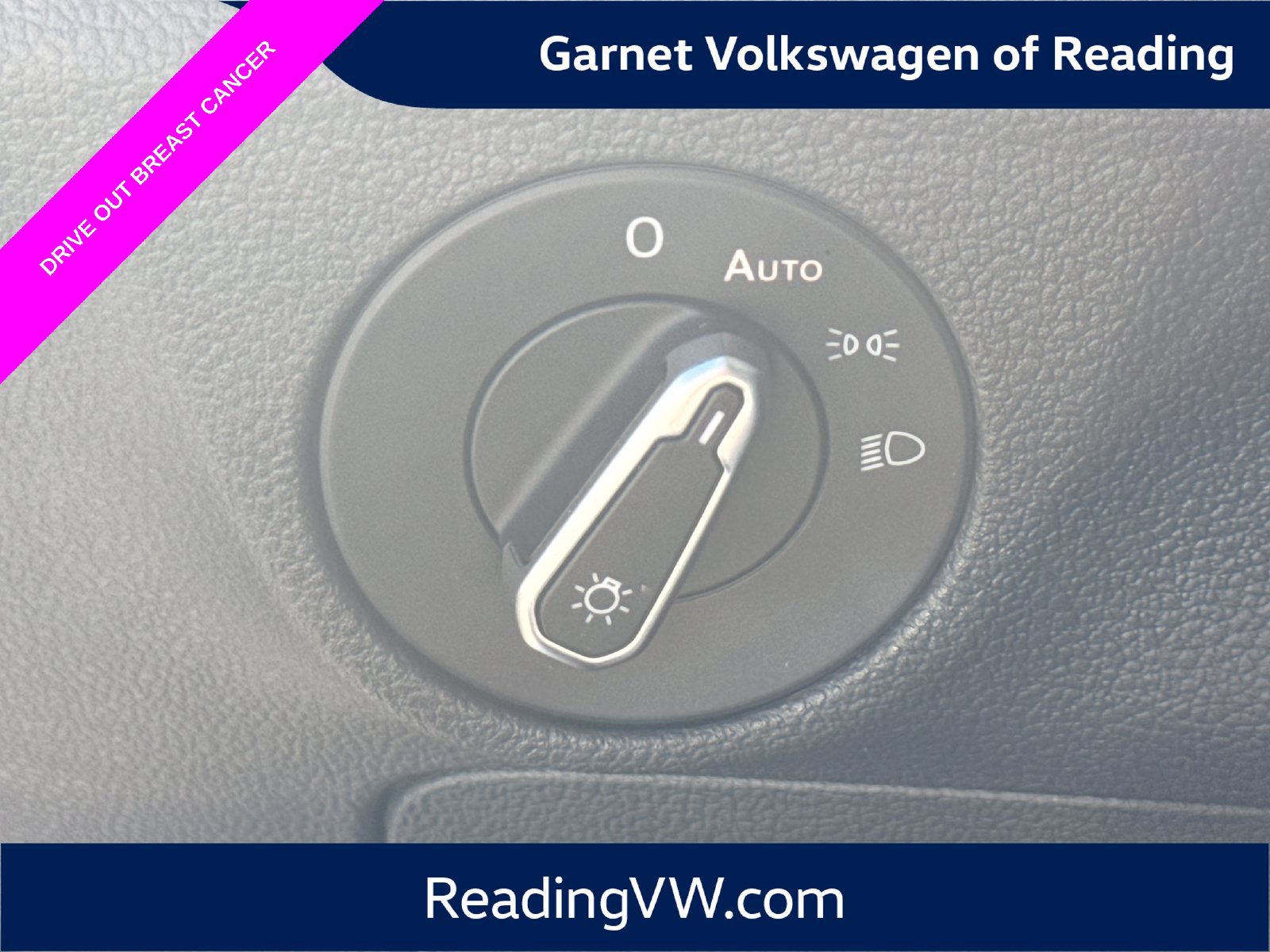 Certified 2025 Volkswagen Jetta SE w/ Sunroof Package FWD image 32