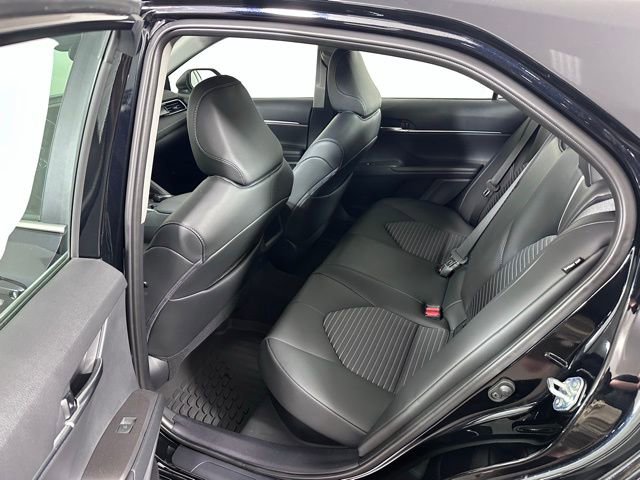 Used 2024 Toyota Camry SE image 10