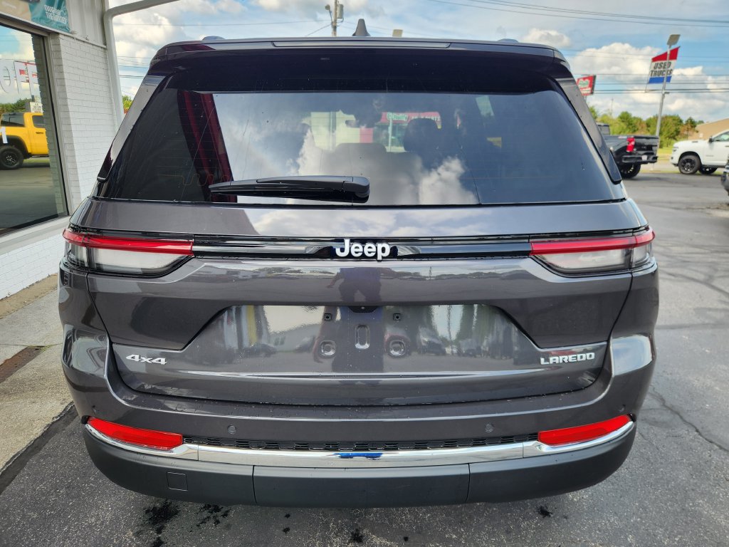New 2026 Jeep Grand Cherokee Laredo X AWD/4WD image 4