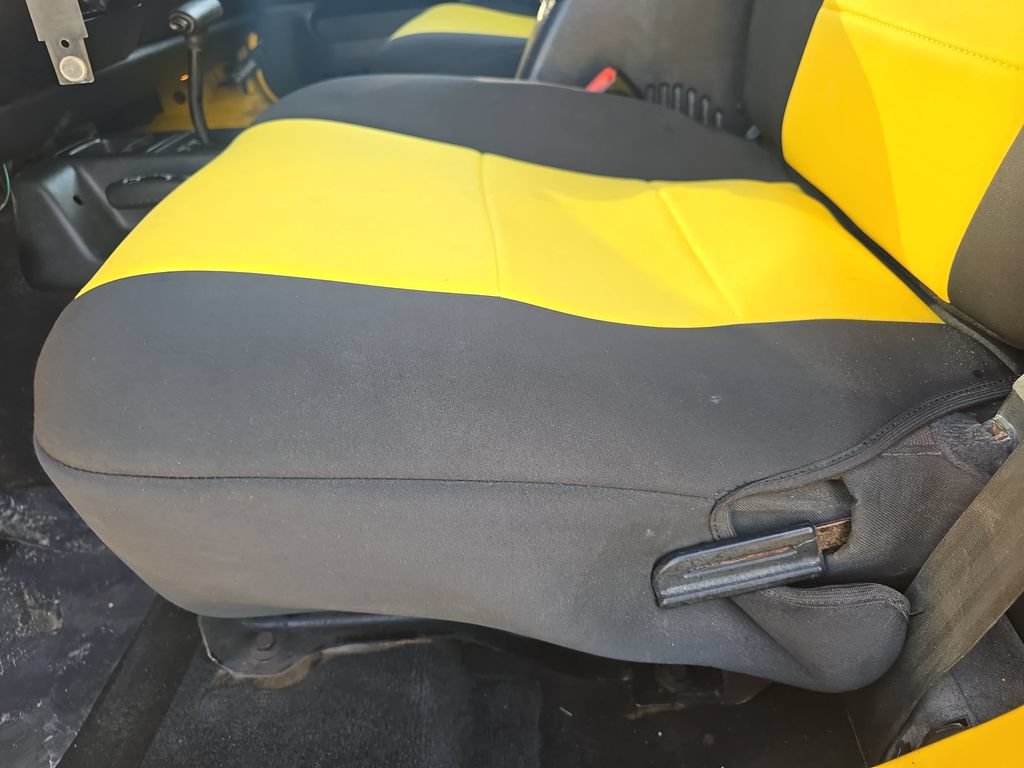 Used 2004 Jeep Wrangler 4WD image 23