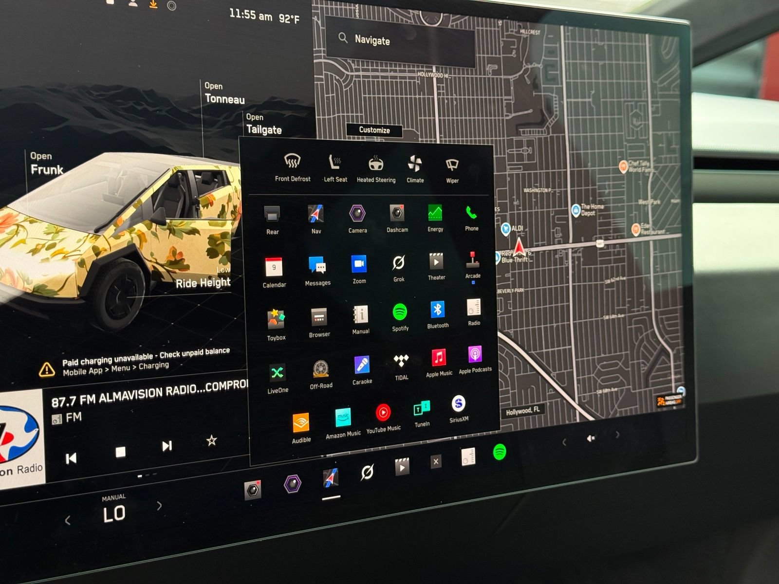 Used 2025 Tesla Cybertruck AWD Crew Cab image 39