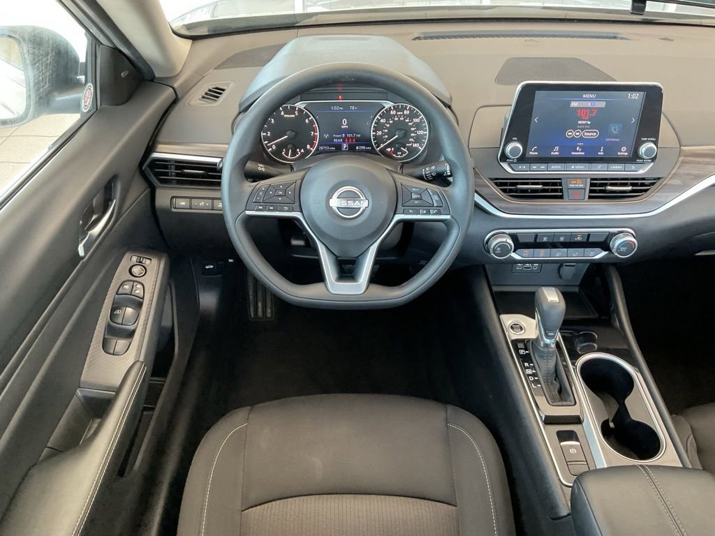 Used 2024 Nissan Altima 2.5 SV AWD/4WD image 12