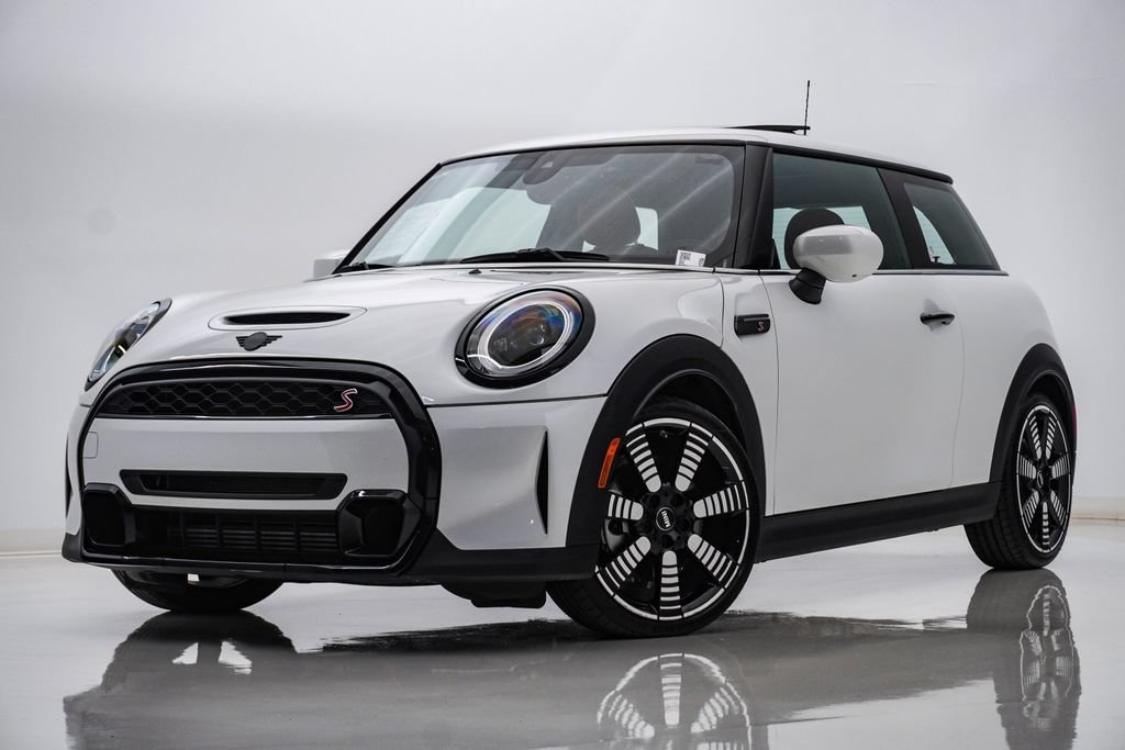 Used 2024 MINI Cooper S FWD image 1
