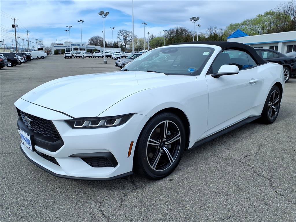 Used 2024 Ford Mustang Premium image 8