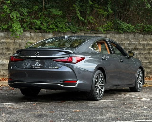 Certified 2024 Lexus ES 300h w/ Premium Package FWD image 7