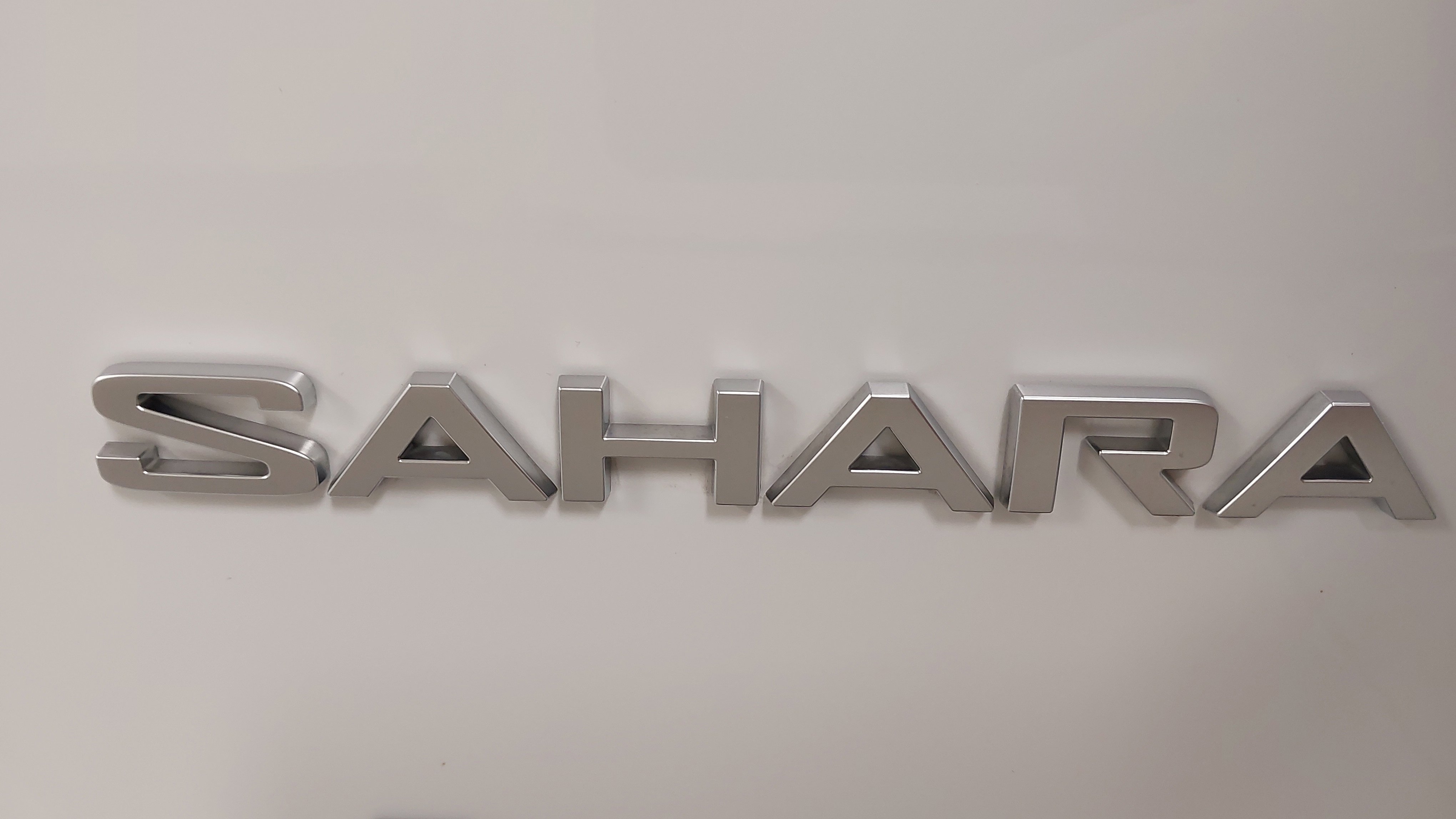 Used 2024 Jeep Wrangler Sahara w/ Technology Group image 32