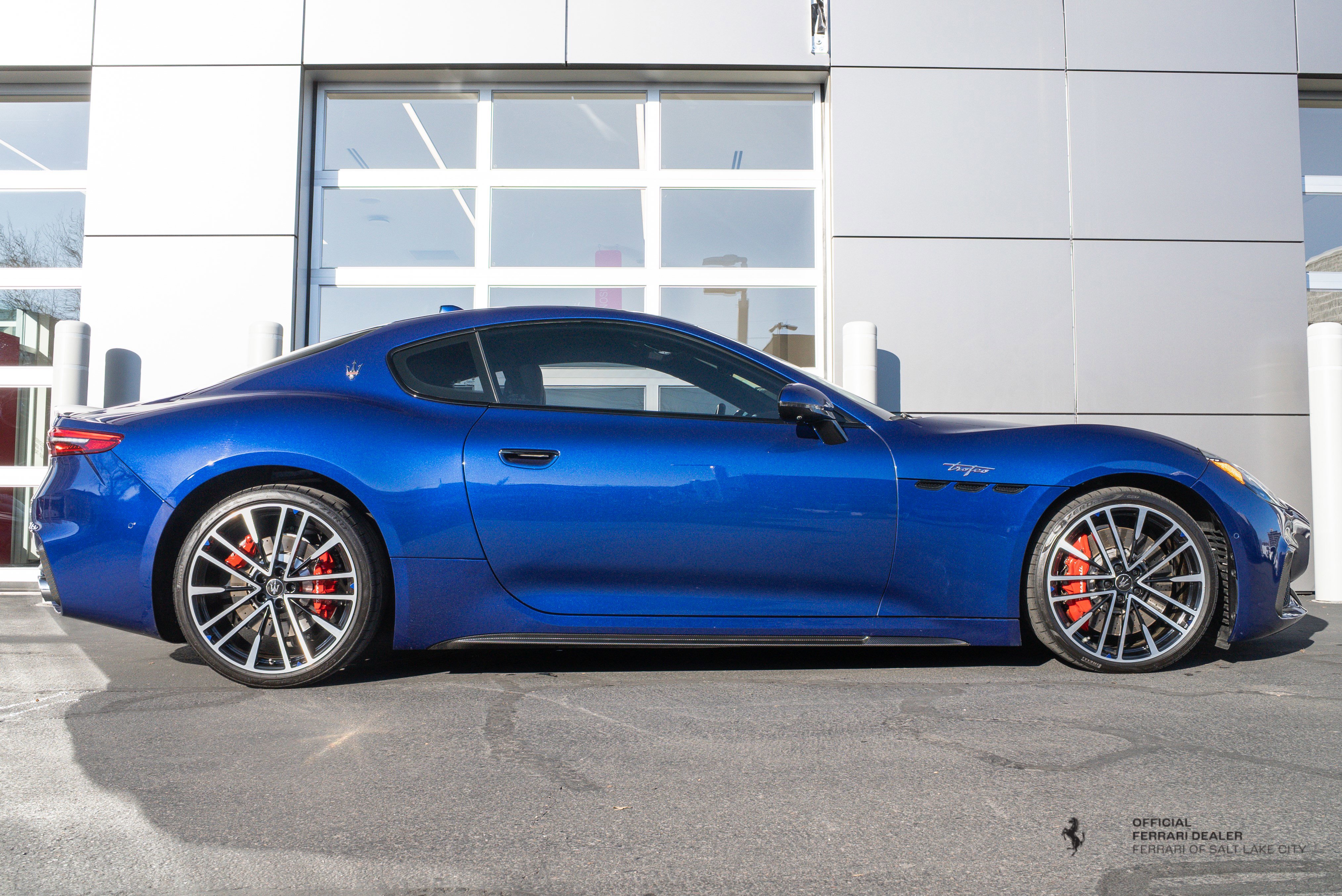 Used 2024 Maserati GranTurismo Trofeo image 9