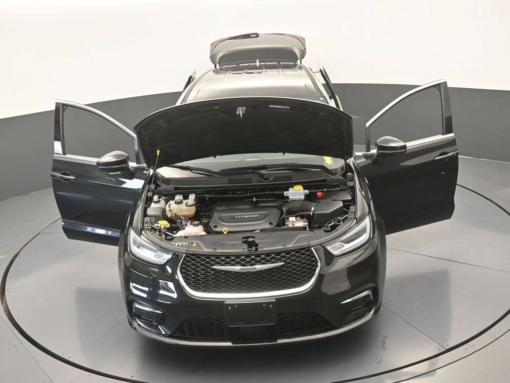 Used 2023 Chrysler Pacifica Touring-L FWD image 76