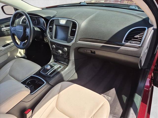 Used 2015 Chrysler 300 Limited w/ Driver Convenience Group RWD image 23