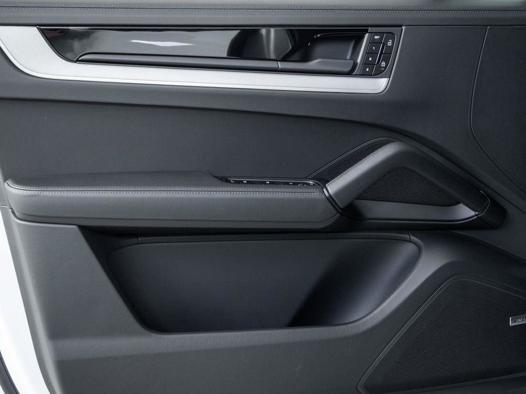 New 2026 Porsche Cayenne S AWD/4WD image 6