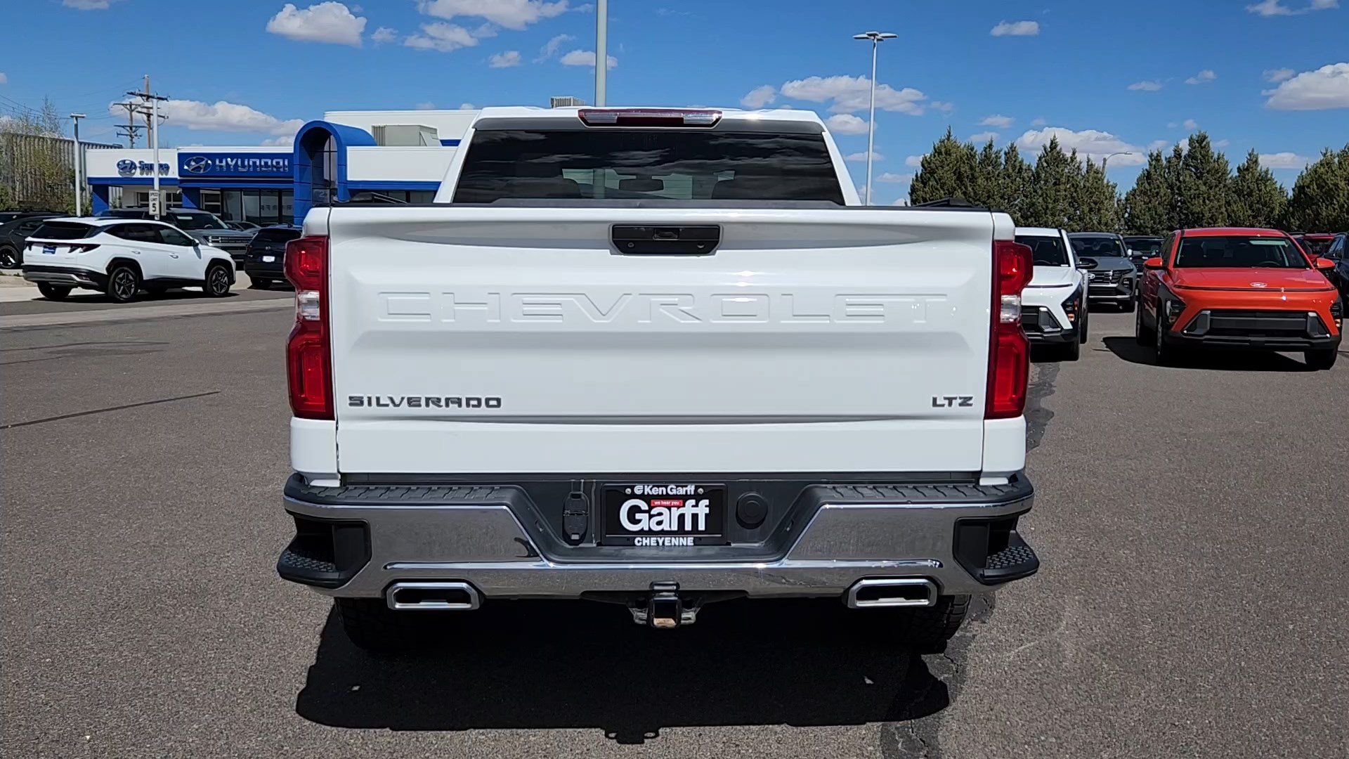 Used 2020 Chevrolet Silverado 1500 LTZ w/ Z71 Off-Road Package AWD/4WD image 20