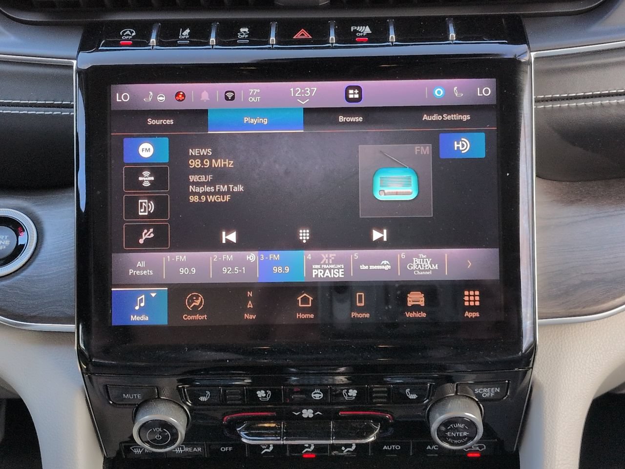 Used 2022 Jeep Grand Cherokee L Overland w/ Luxury Tech Group IV AWD/4WD image 18