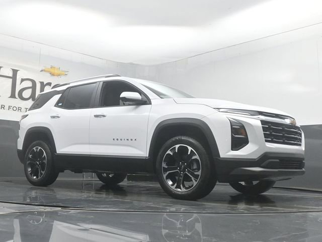 New 2026 Chevrolet Equinox LT image 2