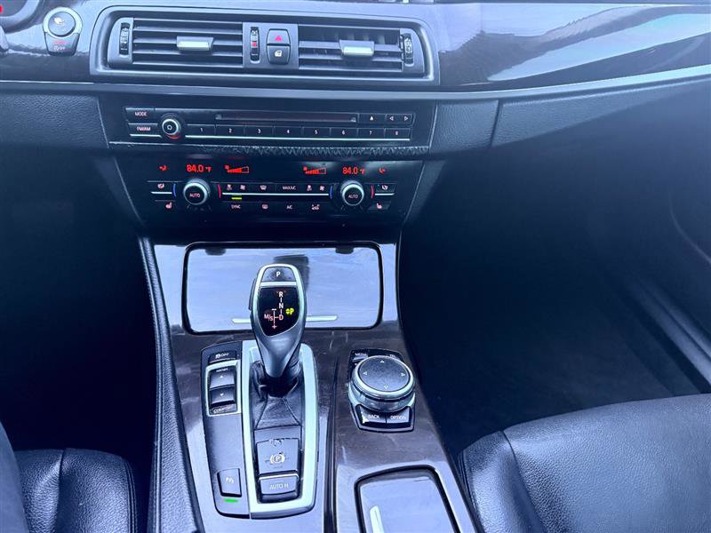 Used 2016 BMW 528i Sedan image 40