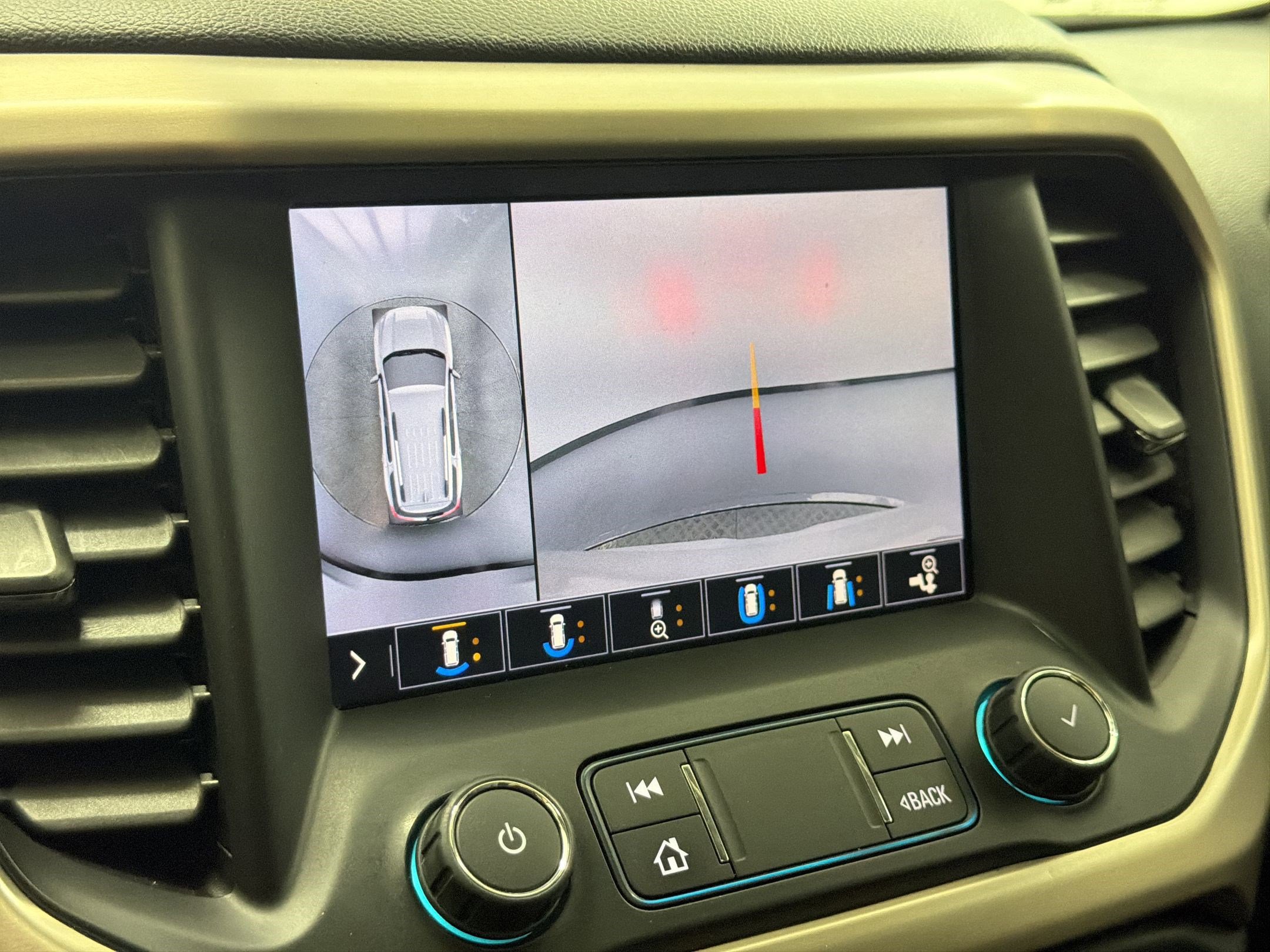 Used 2020 GMC Acadia Denali w/ Technology Package image 24