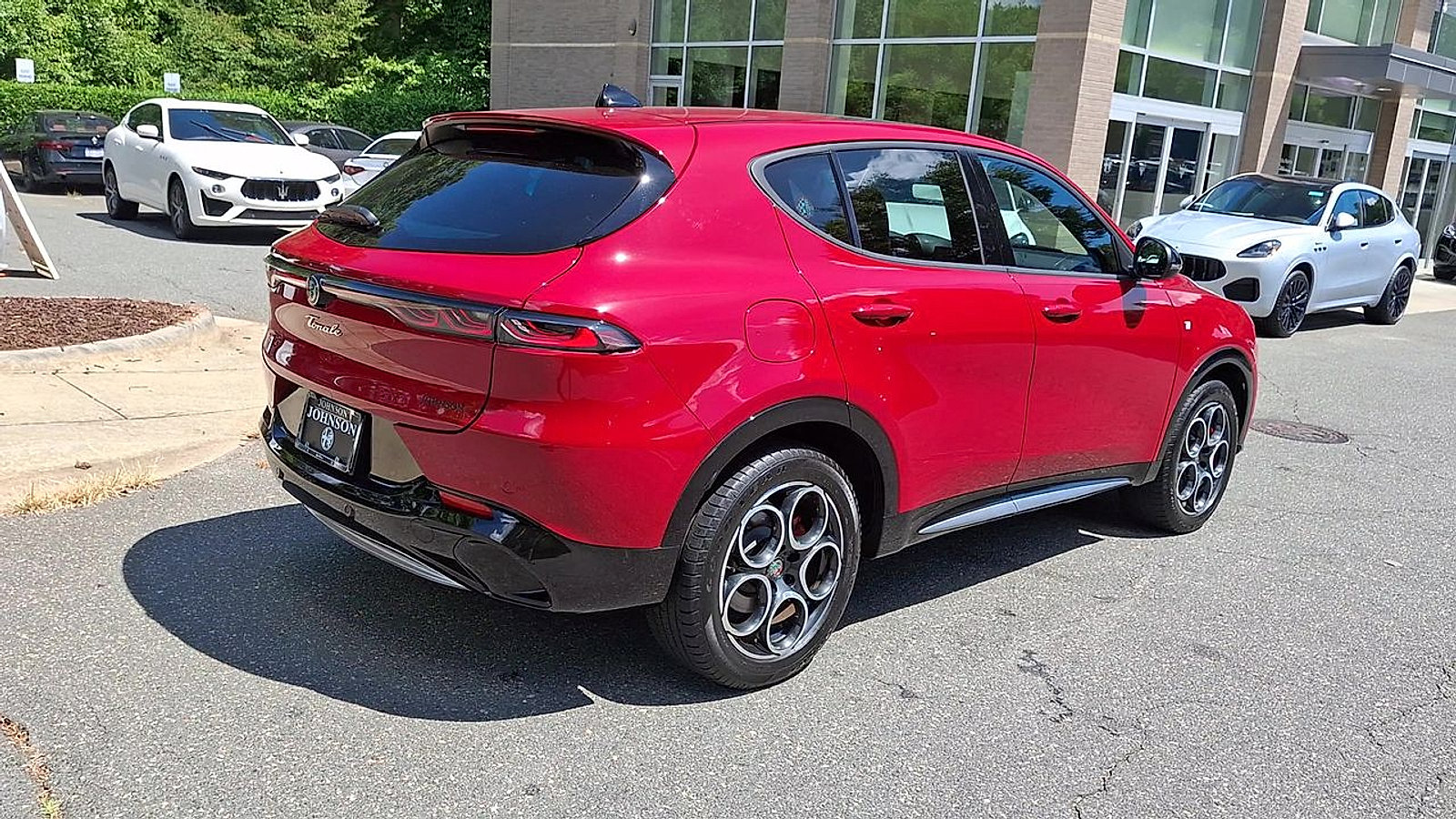 Used 2024 Alfa Romeo Tonale Ti w/ Premium Interior Package AWD/4WD image 8