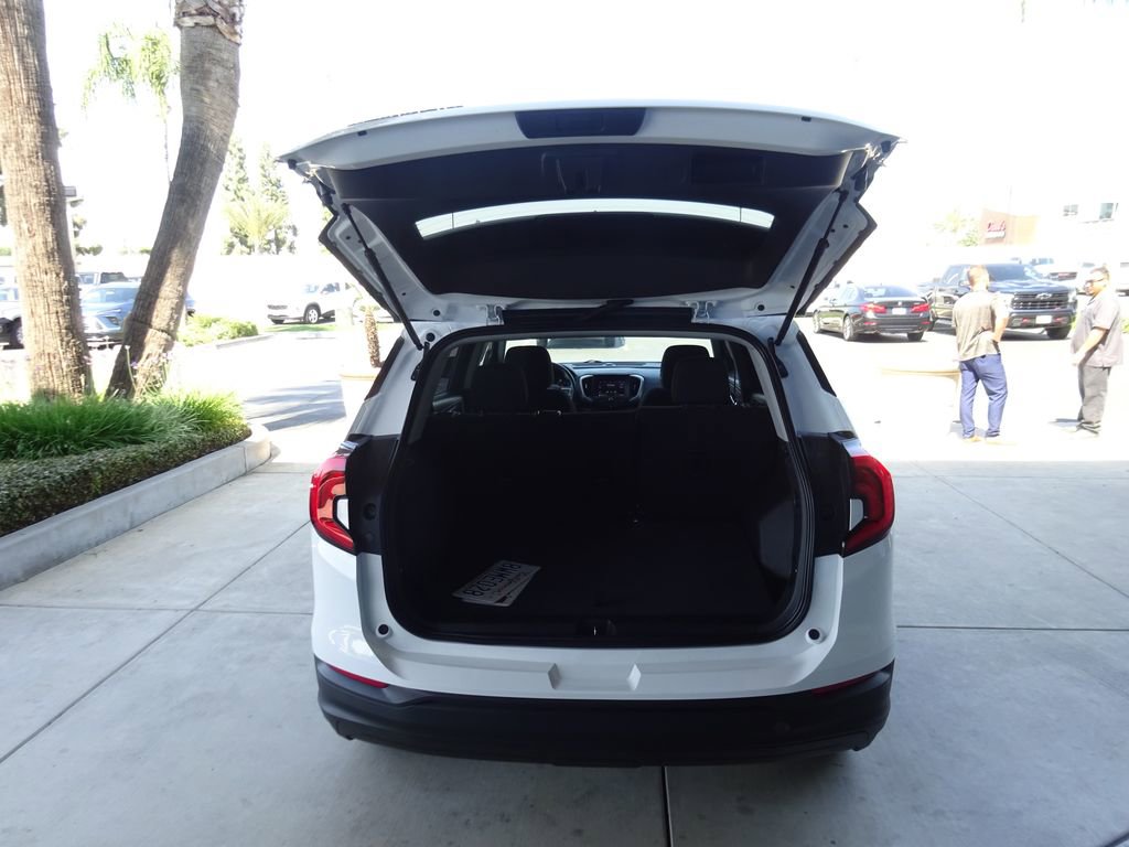 Certified 2021 GMC Terrain SLE w/ LPO, Floor Liner Package FWD image 32