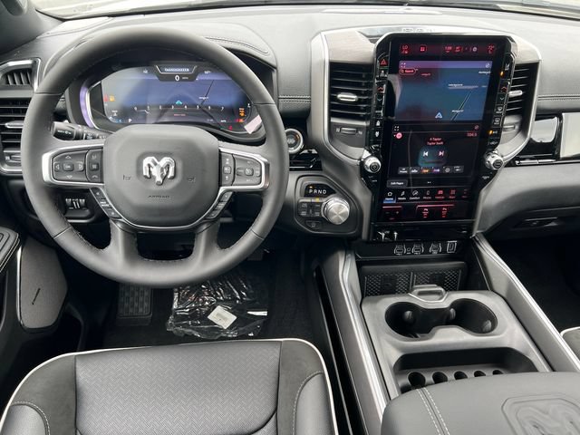 New 2026 RAM 1500 Laramie AWD/4WD image 3