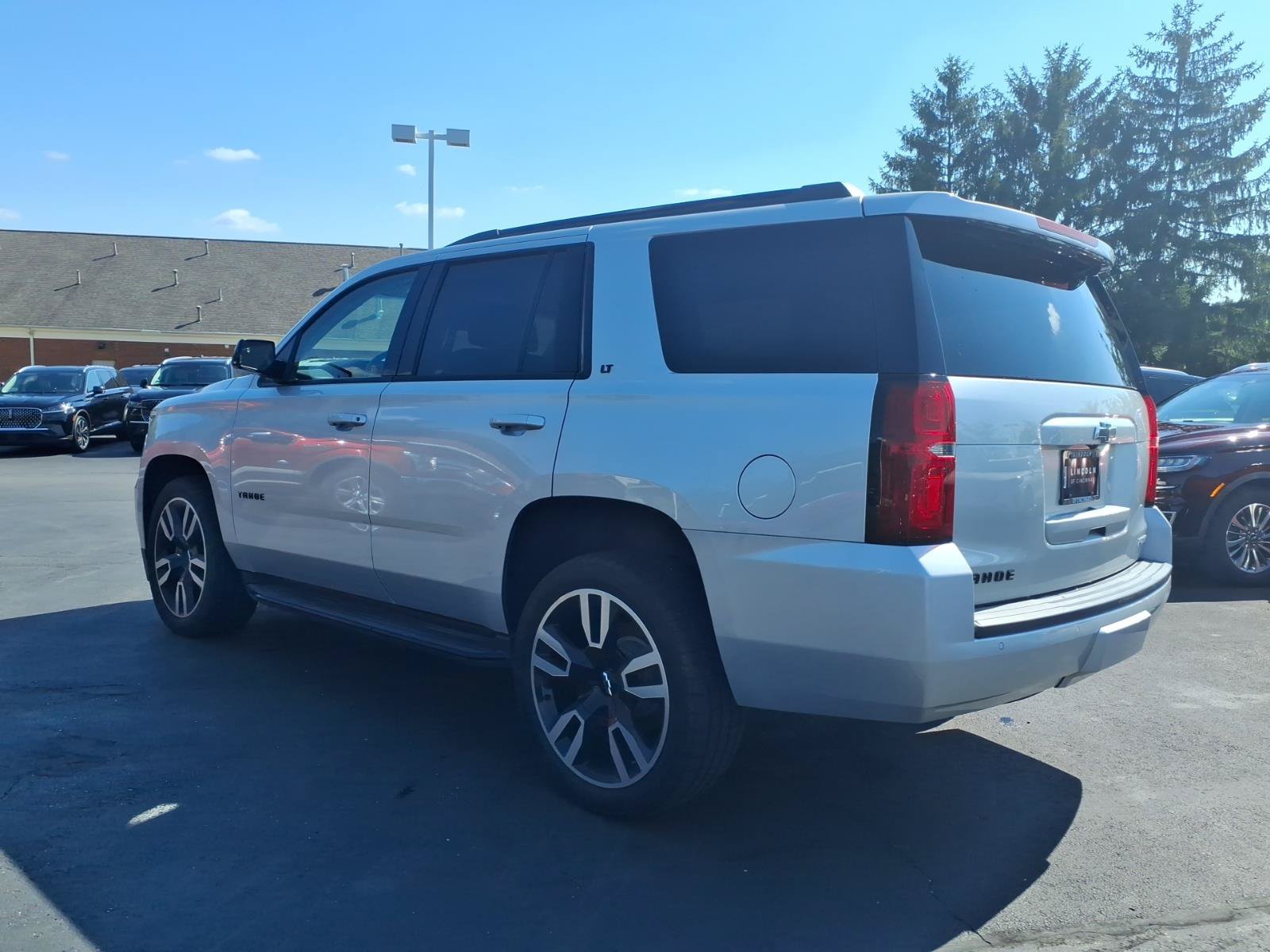 Used 2019 Chevrolet Tahoe LT w/ RST Edition AWD/4WD image 5
