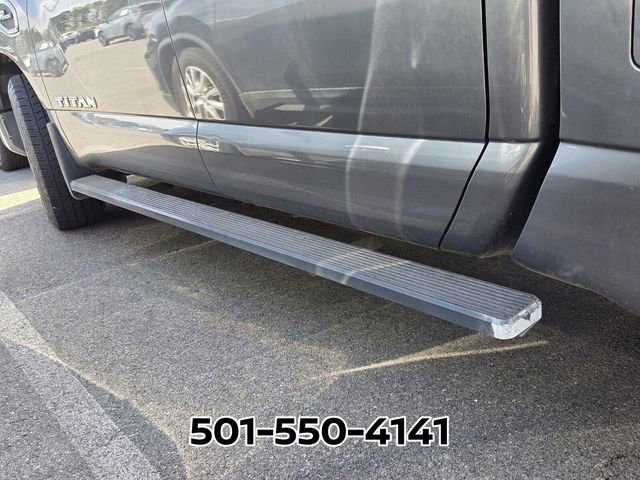 Used 2017 Nissan Titan SV image 9