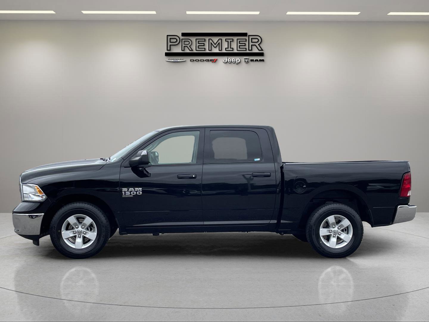 Used 2023 RAM 1500 Classic SLT w/ Trailer & Traction Group image 11