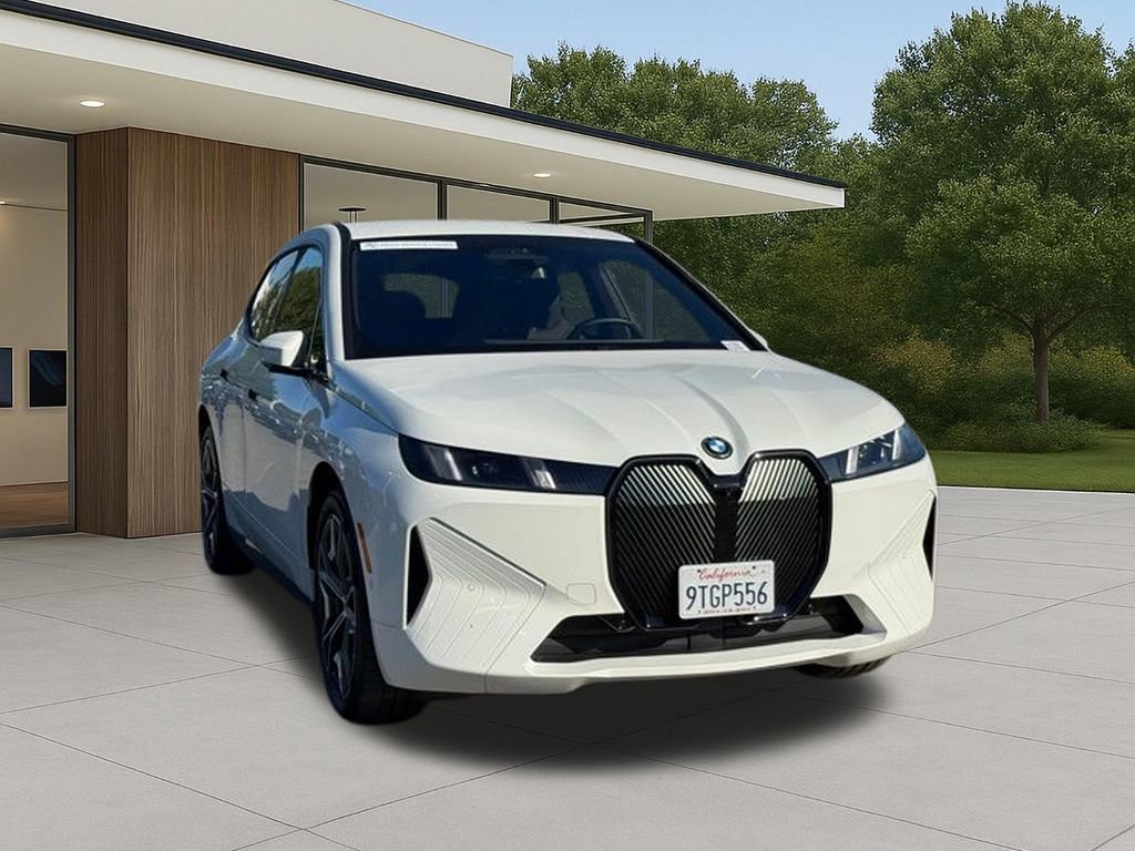 Used 2026 BMW iX xDrive45 image 4