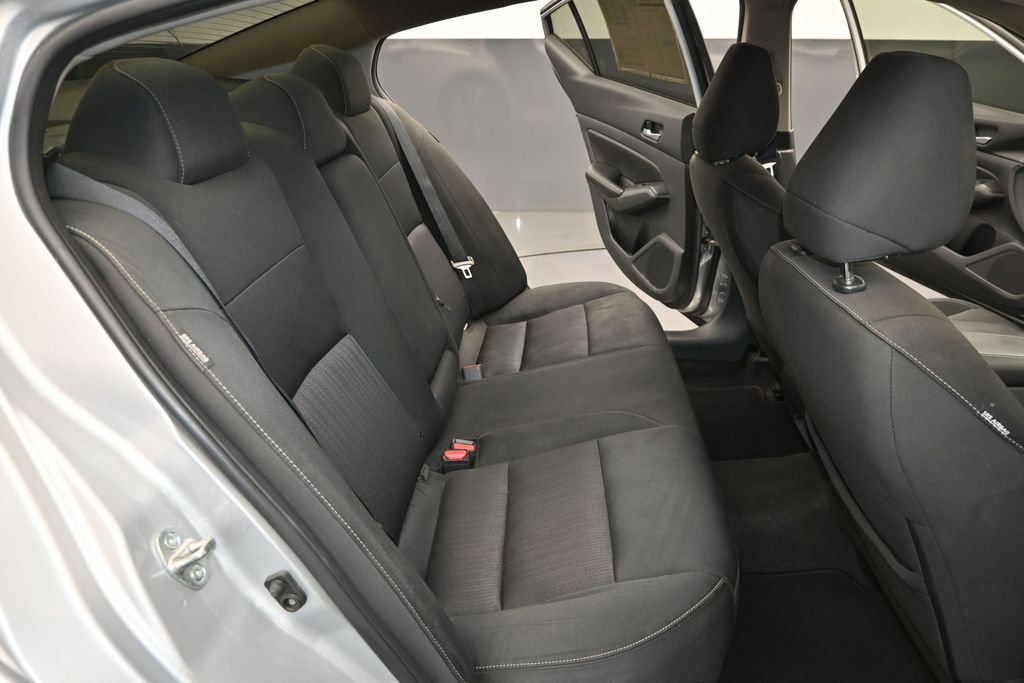Used 2022 Nissan Altima 2.5 SV FWD image 26