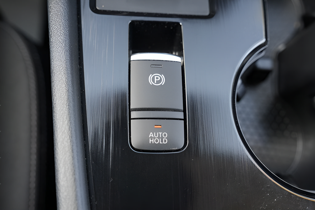 Used 2024 Nissan Rogue SV AWD/4WD image 32