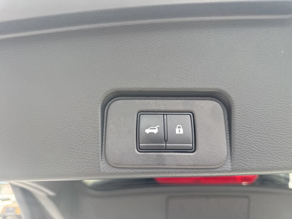 Used 2025 Nissan Rogue SL w/ Tech Package AWD/4WD image 31