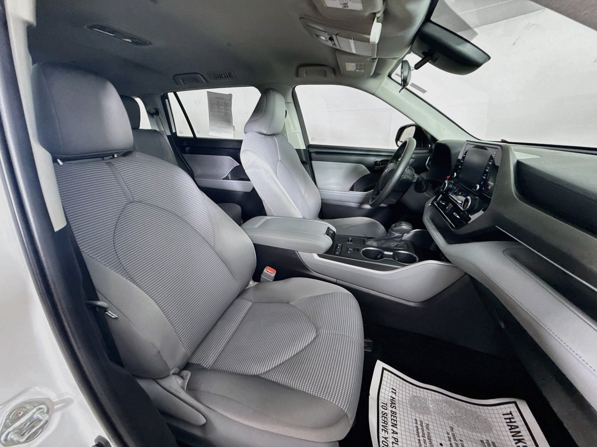 Used 2021 Toyota Highlander L FWD image 35