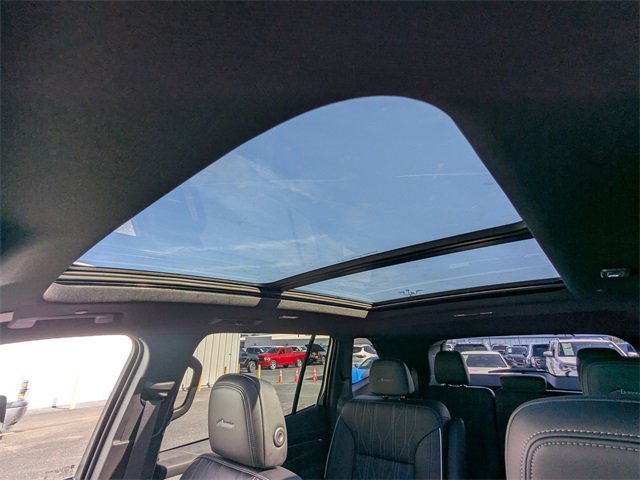 New 2026 Buick Enclave Avenir image 25