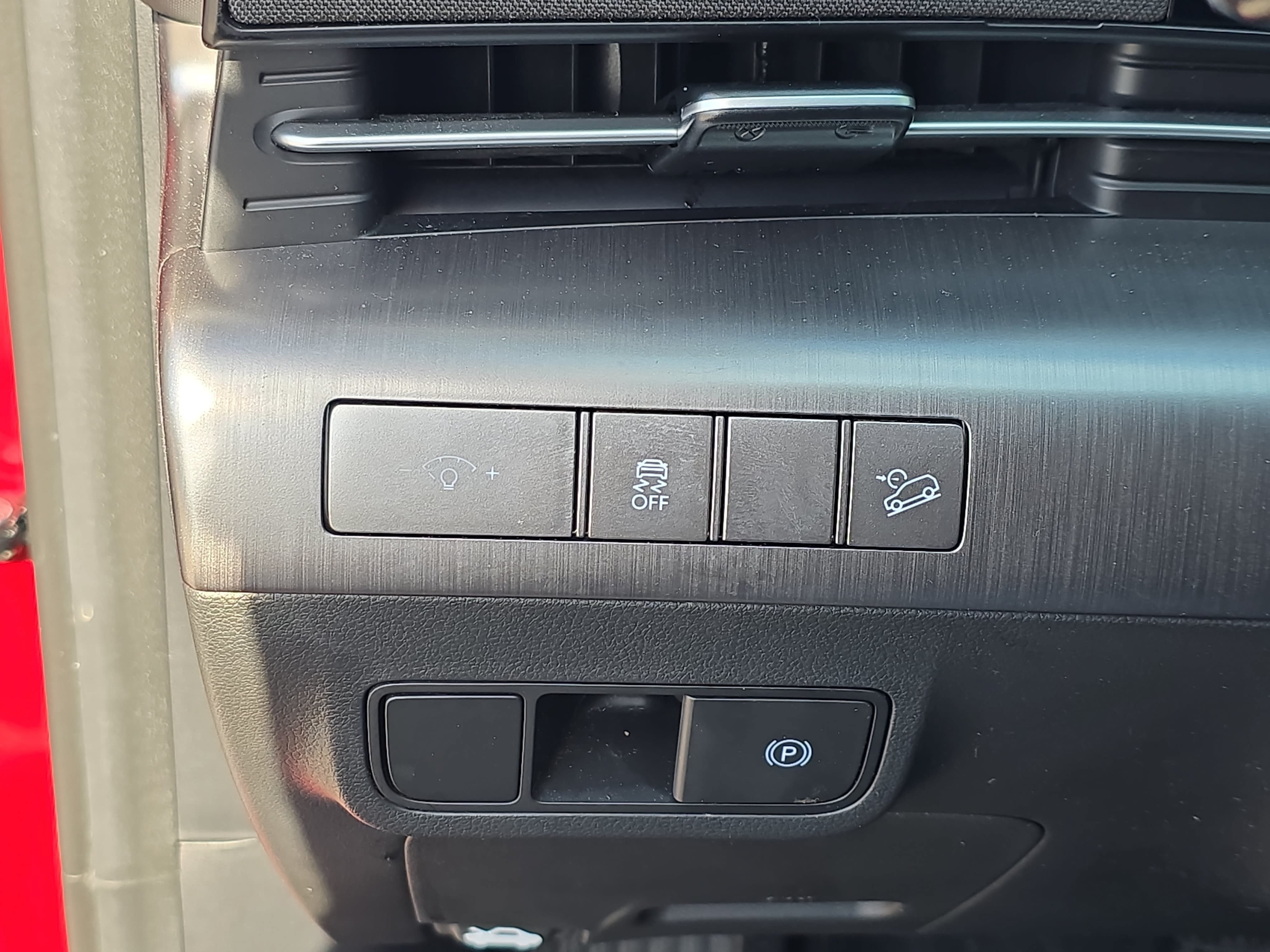 Used 2025 Hyundai Kona SEL FWD image 27