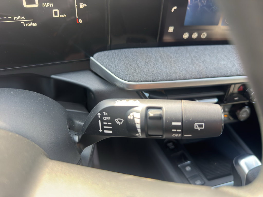 New 2026 Nissan Kicks SV w/ Charging Package image 27