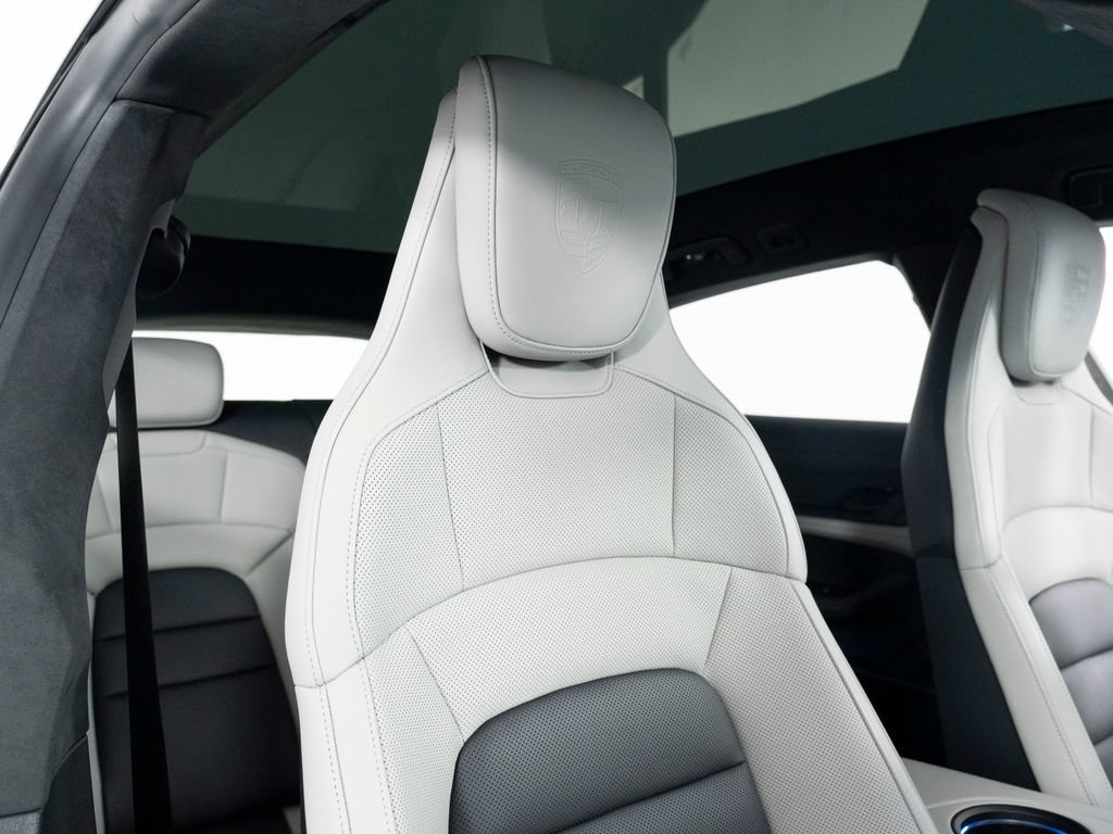 Certified 2022 Porsche Taycan 4S AWD/4WD image 43