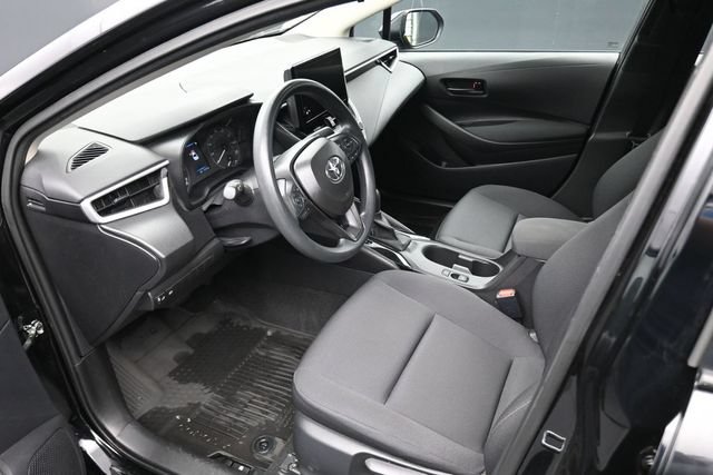 Used 2025 Toyota Corolla LE FWD image 16