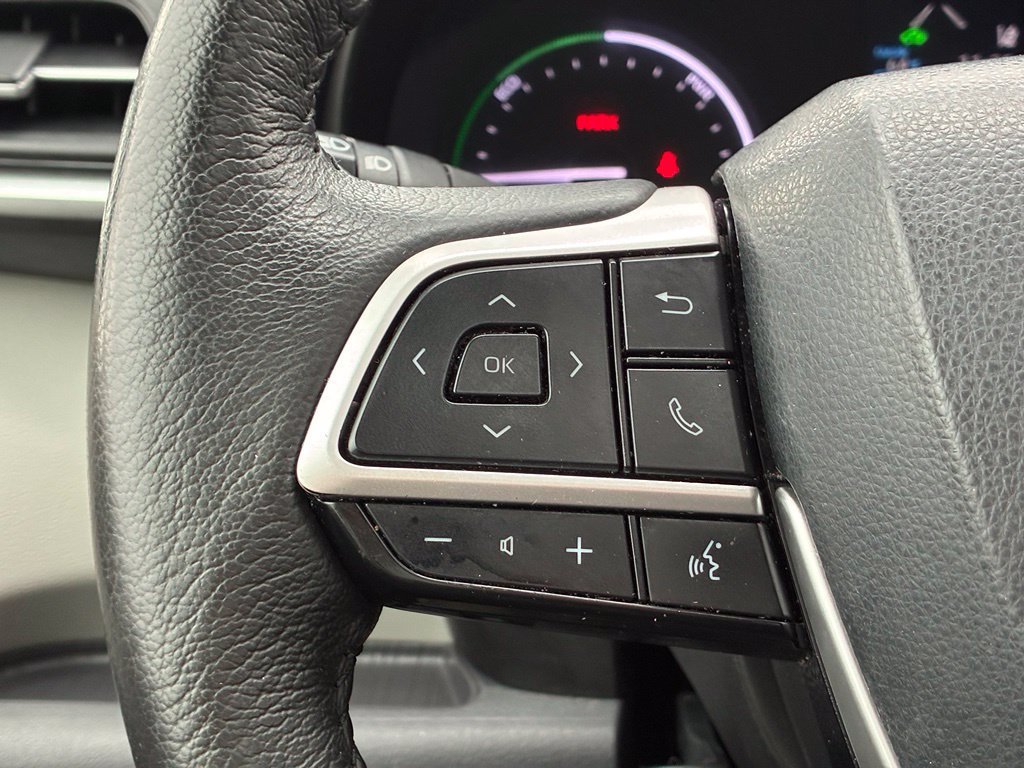 Used 2023 Toyota Sienna XLE FWD image 21