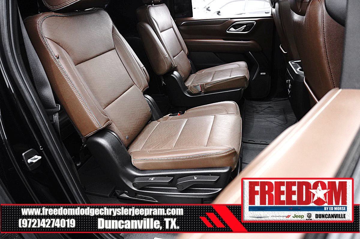 Used 2023 Chevrolet Suburban High Country AWD/4WD image 17