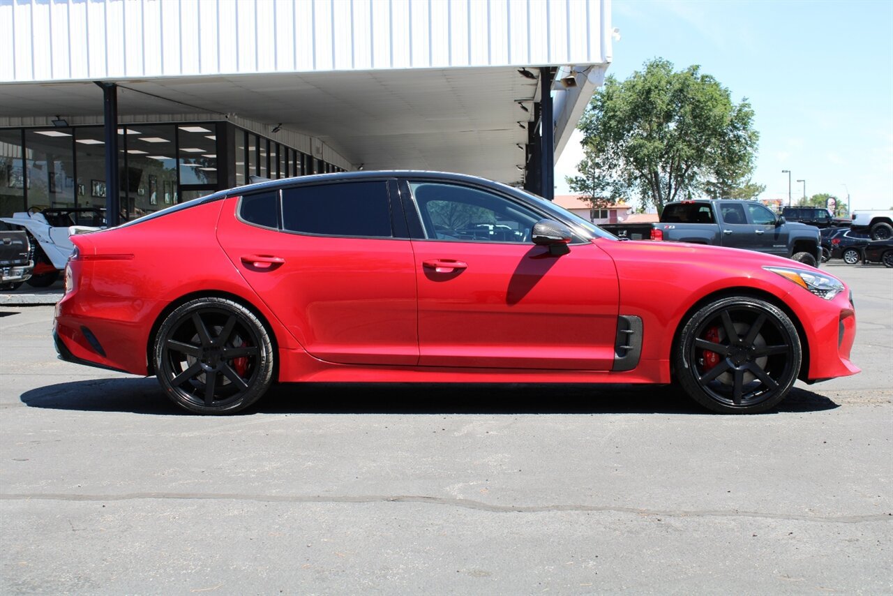 Used 2018 Kia Stinger GT2 AWD/4WD image 9