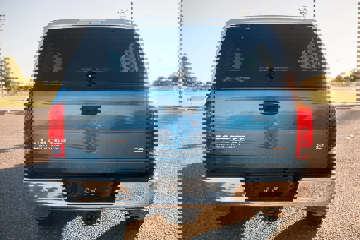 Used 2004 Dodge Ram 2500 Truck SLT w/ Trailer Tow Group image 6