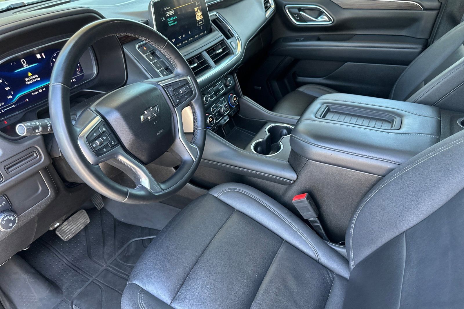 Certified 2023 Chevrolet Tahoe Z71 w/ Luxury Package AWD/4WD image 10